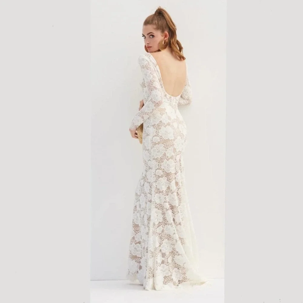 By Watters NWT Lace Long Sleeve Wedding Dress 10 - Picture 4 of 13